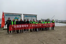 沅江岸边“志愿绿” 守护碧水映初心图片