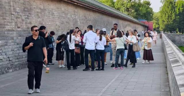 向世界敞开中华文明的窗口，外国青年探寻古都遗产与新貌