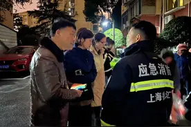小区停水400户居民受影响，上海长桥街道启动应急响应抢修送水两不误图片