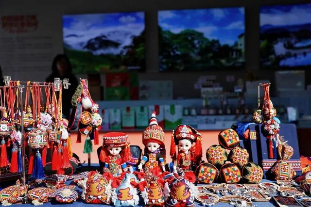 广西文旅嘉年华热闹开锣，贺州好物扎堆引关注