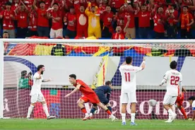 国足拿到18强赛首胜后，中国球迷一觉醒来，还有好消息……图片
