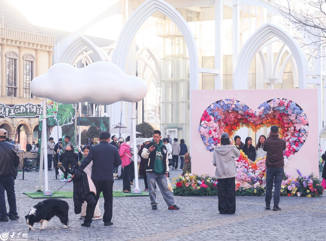 繁花、市集、音乐……青岛红树林度假世界清明小长假打造春日浪漫休闲之旅