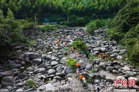 夏日溯溪“火”出圈 浙江安吉打造避暑新业态图片