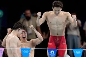 奥运播报丨中国队夺得男子4×100米混合泳接力金牌 “我们还有继续进步的空间”图片