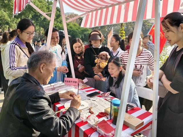 大武汉一日 | 有范儿！这个文化市集不一般