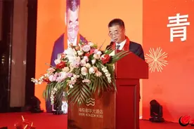 合作共赢 共创未来|青岛市潍坊商会举办强力钢结构·青岛市潍坊商会二届五次会员大会·青岛市潍坊商会2025年年会暨大型项目对接联谊会图片