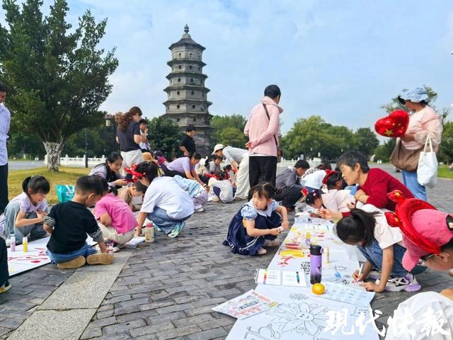 盐城东台西溪双节“升温”，游客沉浸式体验“宋潮”古韵