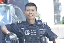 青春“警”色 有我必“燃”图片