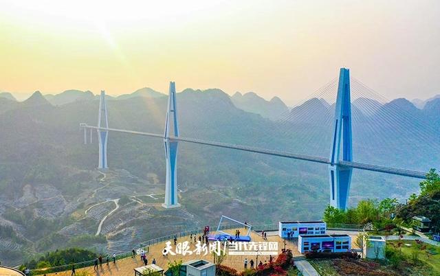 景借桥生辉 桥因景添彩