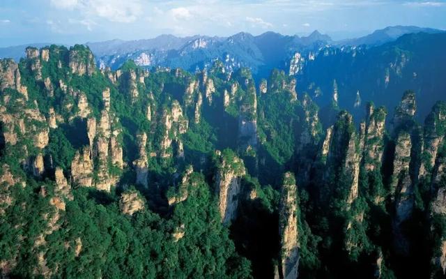 张家界国家森林公园畅游年卡来啦！还有10万现金等你来抽奖哦！