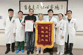 84岁独肾婆婆又患肾癌，这一“极限”手术助其重获新生图片
