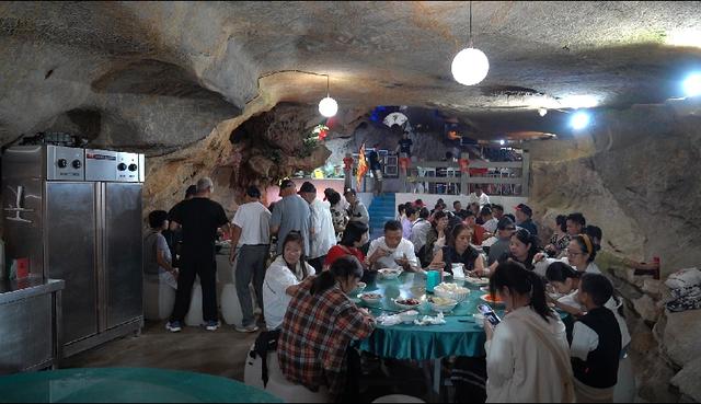 建德的清凉奇遇：“江南大冰洞”零下八度