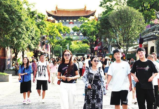 抓住暑假的尾巴 到这些地方玩玩