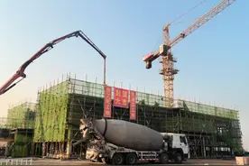 首栋建筑单体主体结构封顶！许昌市绕城高速公路项目再传捷报图片