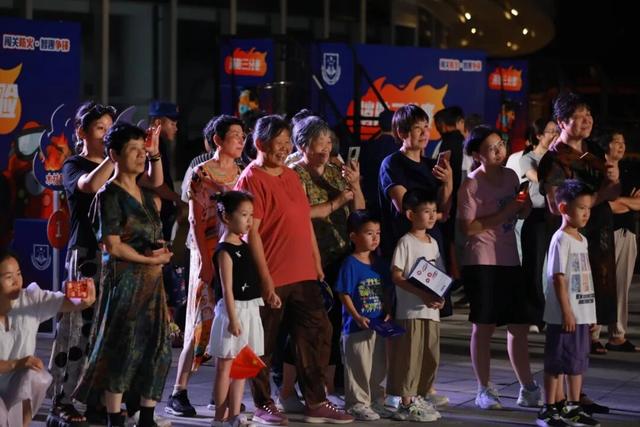 玩起来！学不停！这场消防嘉年华太火爆啦~