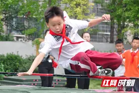 莲塘小学：奋进新时代 运动向未来图片