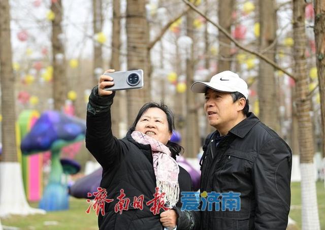 一年四季 泉在济南丨“秦琼、李清照、辛弃疾”亮相，“泉城元素”迎春花灯会唱主角