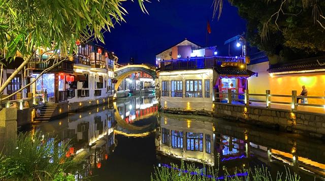 古镇寻“情”记