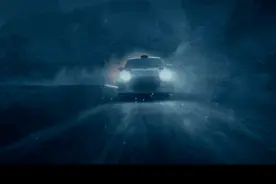 沈腾+韩寒，又「飞驰」回来了——理想不死 赛车万岁《飞驰人生2》图片