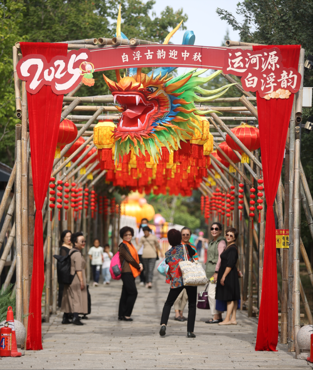 北京今晚适宜赏月！这些地点跟着打卡就出片——