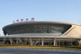 返程抵达铁路上海松江站后，南区、北区这样换乘最方便！速戳图片