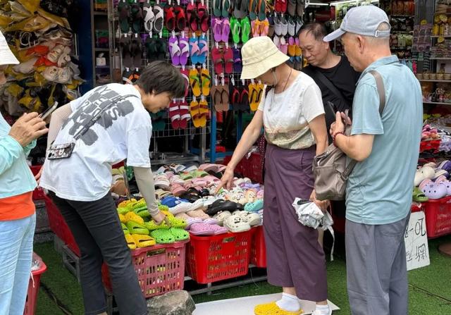东兴跨境游引央视关注，带你探索边境特色景点和美食~