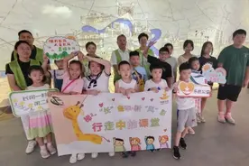 带娃新选择！普陀有群“大家长”，带萌娃玩转“半马苏河”→图片