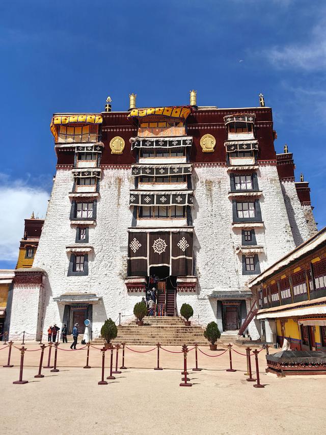 西藏游记九：布达拉宫与大昭寺的千年对话