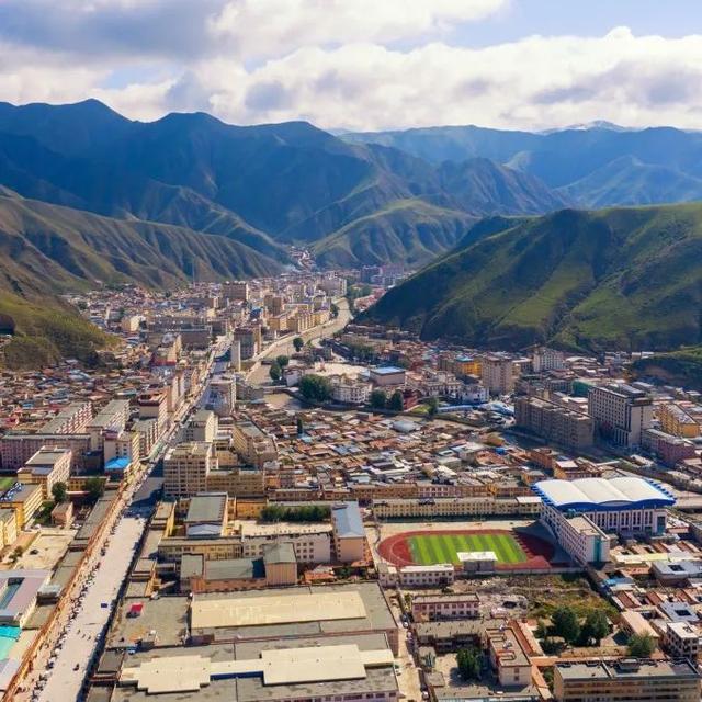 夏河县荣获“美丽中国・文旅融合高质量发展示范县”称号，文旅融合再谱新篇