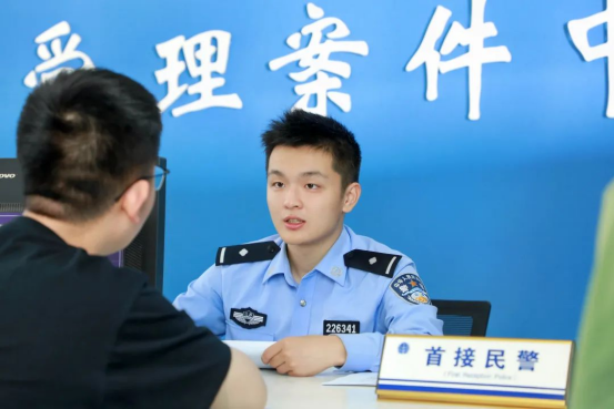 江苏江阴：AI智能审卷堪比“超级法制员”！