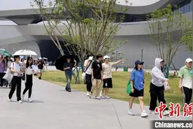 在蓉港澳台侨大学生开启“星云”探秘之旅图片