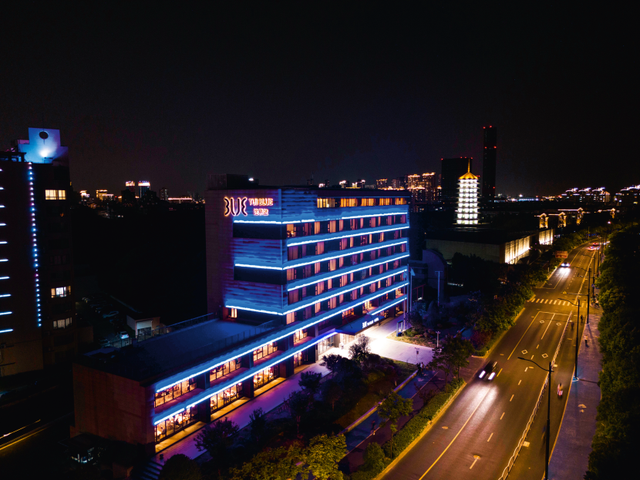 仅此一周！宝山推出半价+99元畅玩卡，非遗美食+滨江美景承包你的快乐