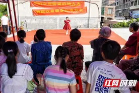 新邵：把服务送到群众的心坎上图片