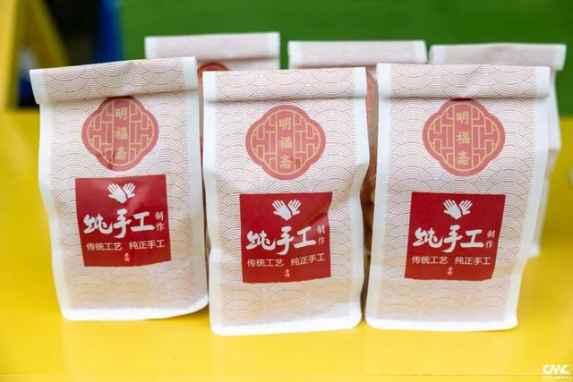 来横沙乡的金色稻田里，遇见诗和远方