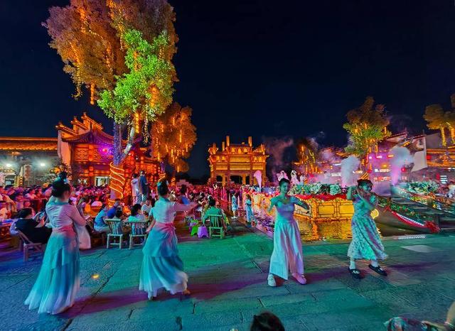 云梦祥云湾夜未央 楚文化遇见现代夜经济