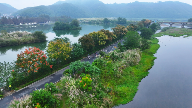 4860名骑友共赴安吉秋日之约，车轮转出商旅体融合新动能