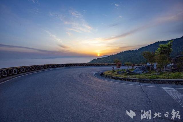 组图|圣水天池佛宝山