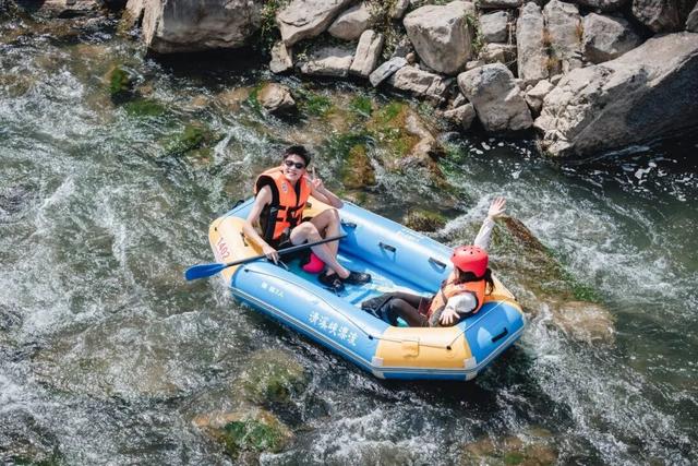 荣耀加冕！十二背后荣膺抖音2025“年度游玩新锐成长奖”！