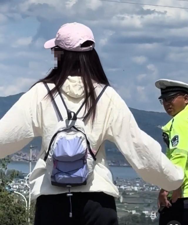 大理整治网红苍洱大道群聚路面旅拍乱象 已劝阻近三千人次