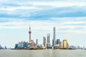 2024年上海国民经济和社会发展统计公报：全年GDP超53926亿元图片