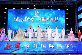东莞：师生自编自导自演 宏外校园艺术节晚会精彩上演图片