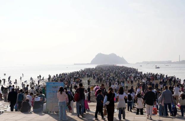 美景只是“基础款” ！看辽宁各地景区实力“宠客”