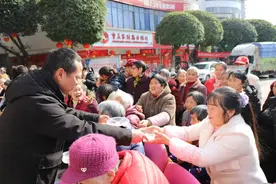 重庆荣昌：热辣滚烫闹元宵 多彩民俗过大年图片