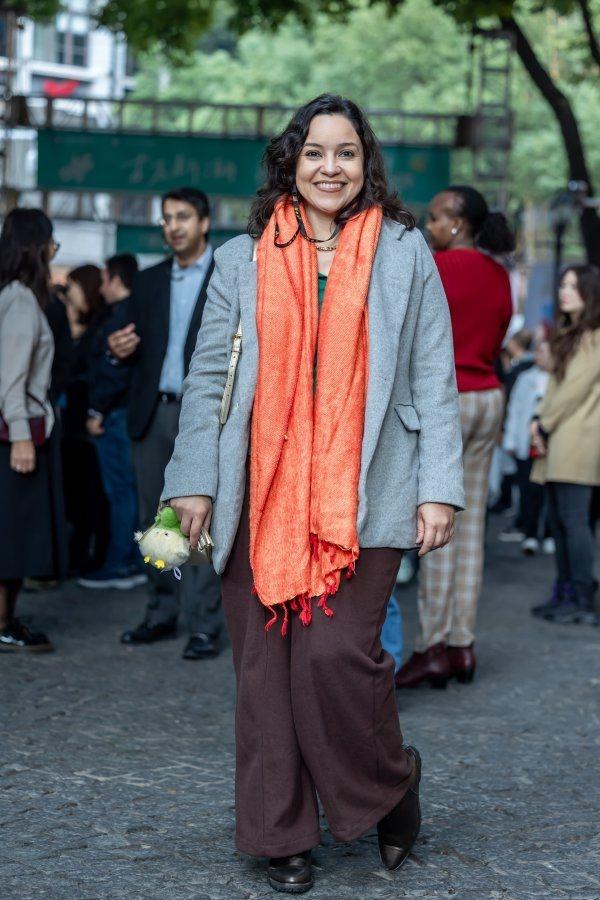 西班牙政党委员访汉发现：巴公房子在西班牙有同款