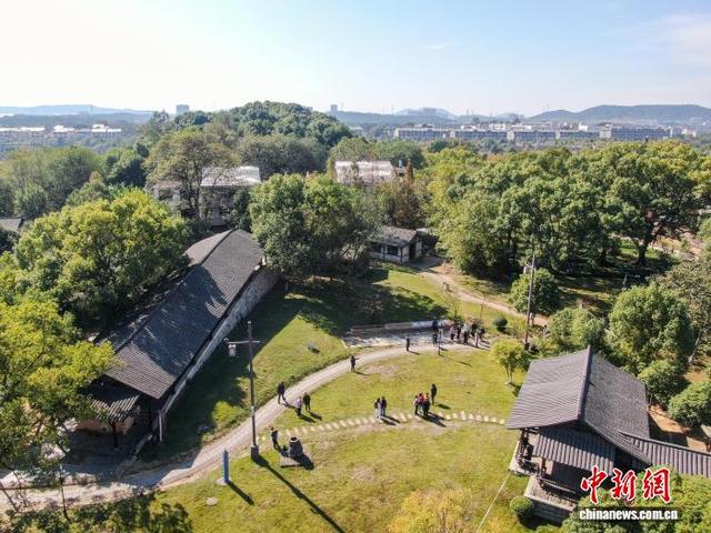 中外嘉宾走进江西吉州窑 领略陶瓷文化魅力