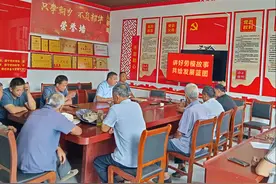 枣庄山亭：“五件实事”践初心  劳动节里党旗红图片