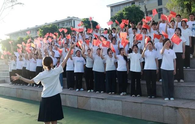 今天，在三亚“花式”表白祖国！