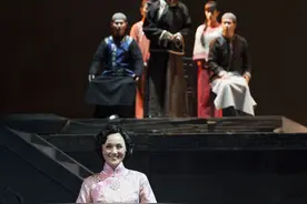 话剧《大宅门》编剧刘深追忆朱媛媛：她为人热情、德艺双馨图片