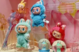 泡泡玛特LABUBU火出圈，99元隐藏款炒至上千元图片