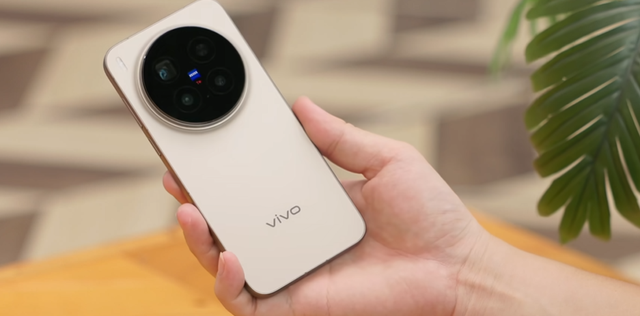 双1 安卓旗舰卖爆了，这两款天玑 9500 旗舰为何长期霸占好评榜？